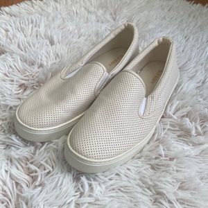 Old Navy Creme Colored Slip ON Sneaker